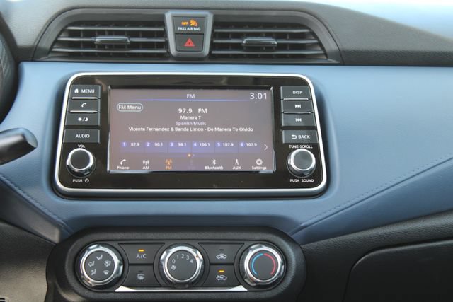 Used 2024 Nissan Versa SV FWD image 17