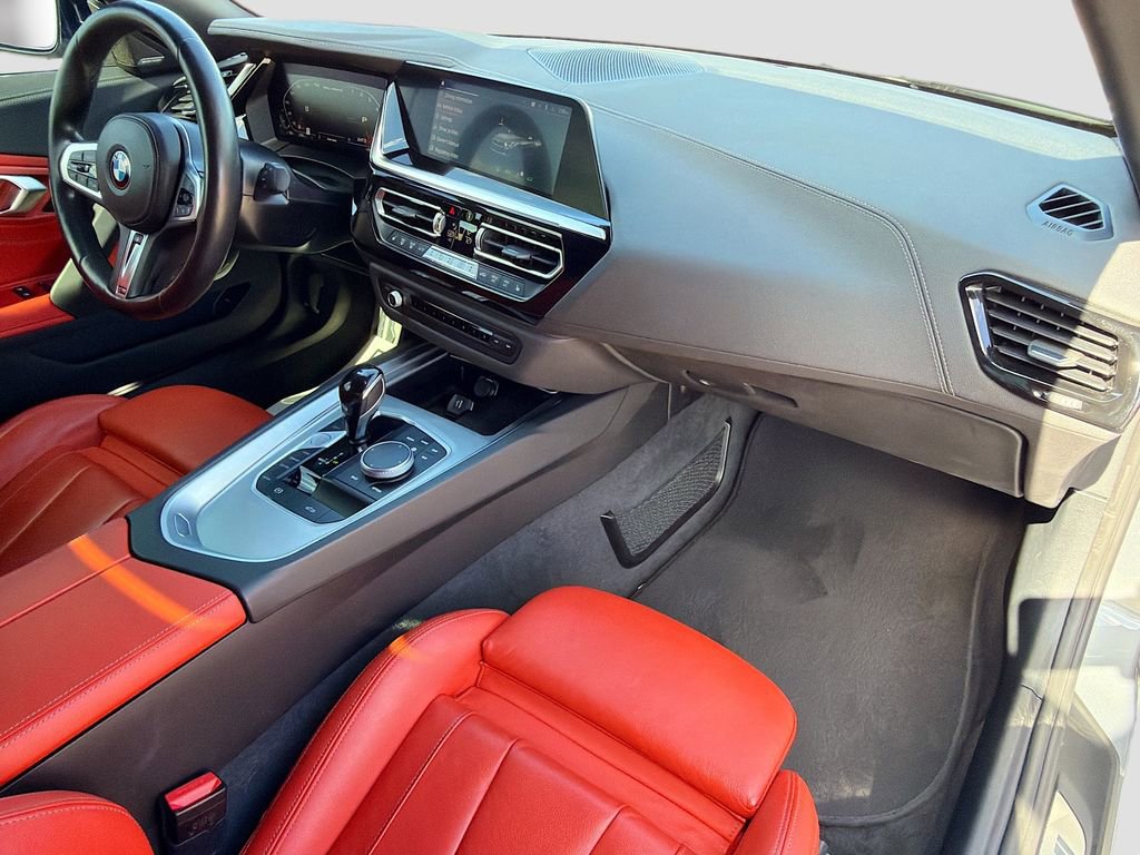 Used 2023 BMW Z4 M40i w/ Premium Package image 13