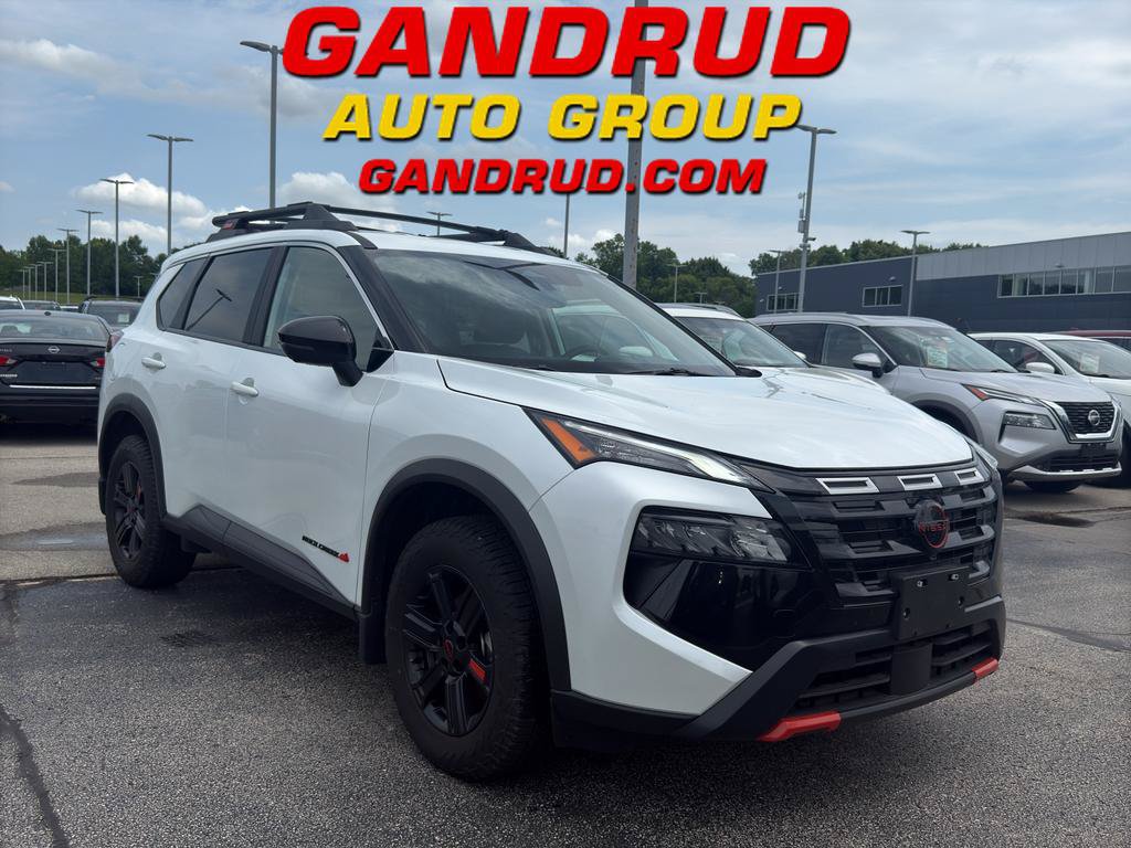 Used 2025 Nissan Rogue SV w/ Rock Creek Premium Package AWD/4WD video 1
