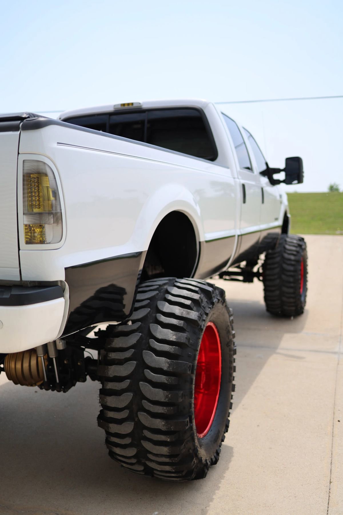 Used 2001 Ford F350 XLT image 4