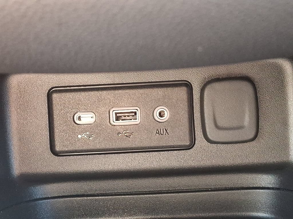 Certified 2024 Chevrolet Equinox LT FWD image 26