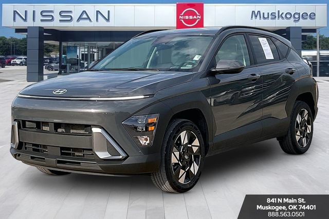 Used 2025 Hyundai Kona SEL AWD/4WD image 3