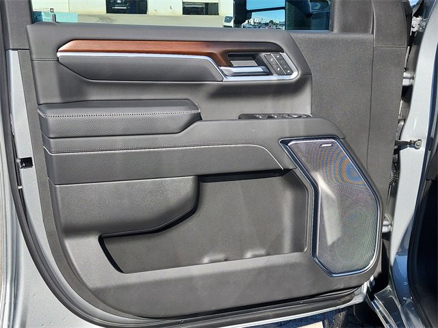 New 2026 GMC Sierra 2500 Denali w/ Denali Reserve Package image 15