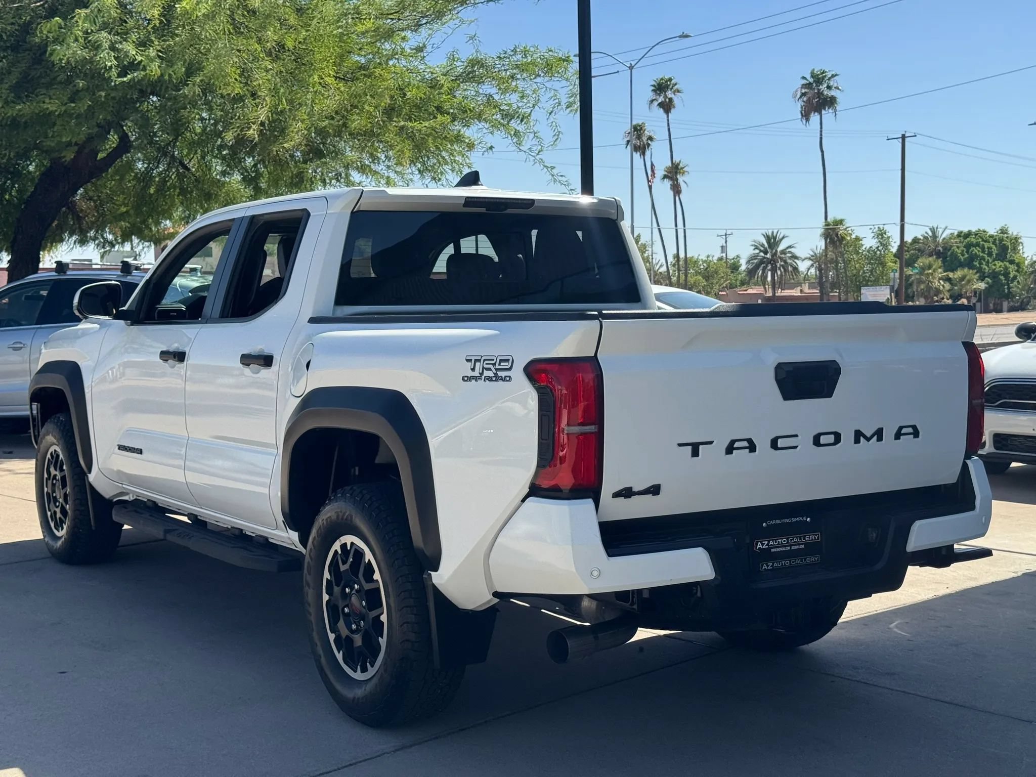 Used 2024 Toyota Tacoma TRD Off-Road w/ TRD Off Road Premium Package AWD/4WD image 8
