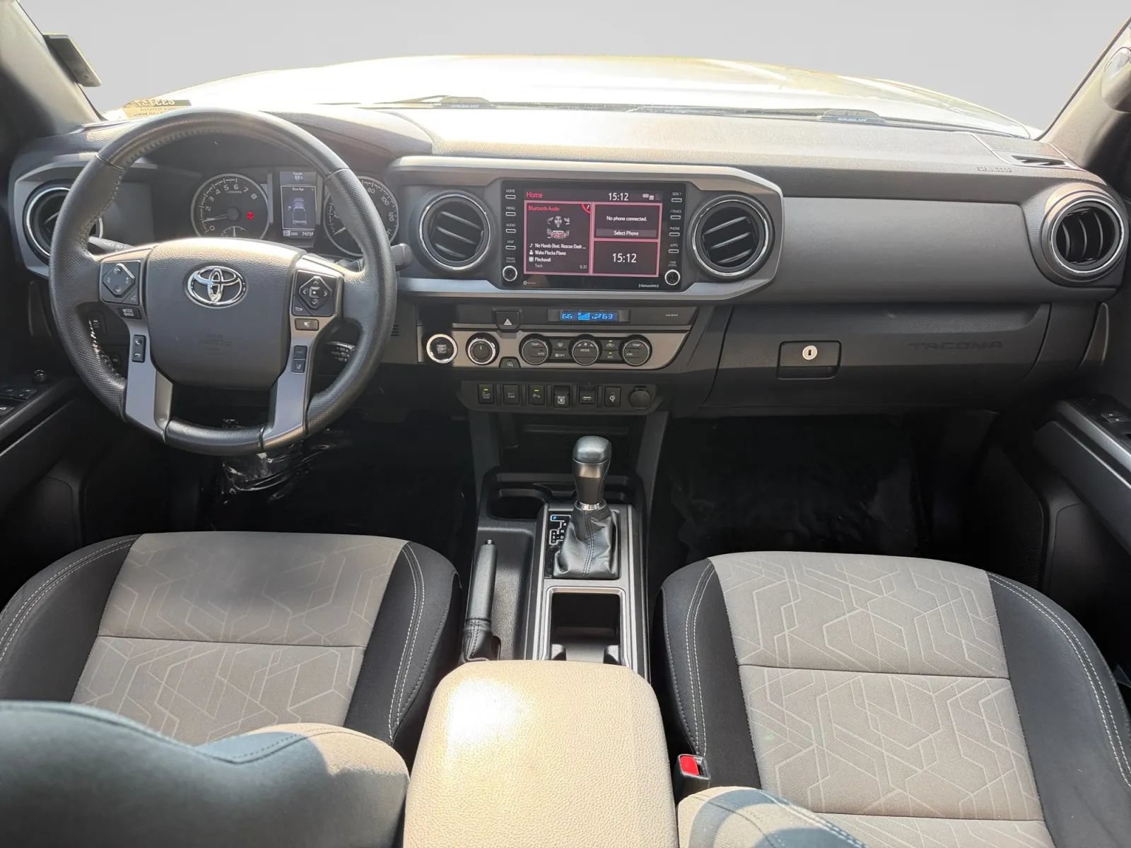 Used 2023 Toyota Tacoma TRD Off-Road w/ Technology Package AWD/4WD image 15