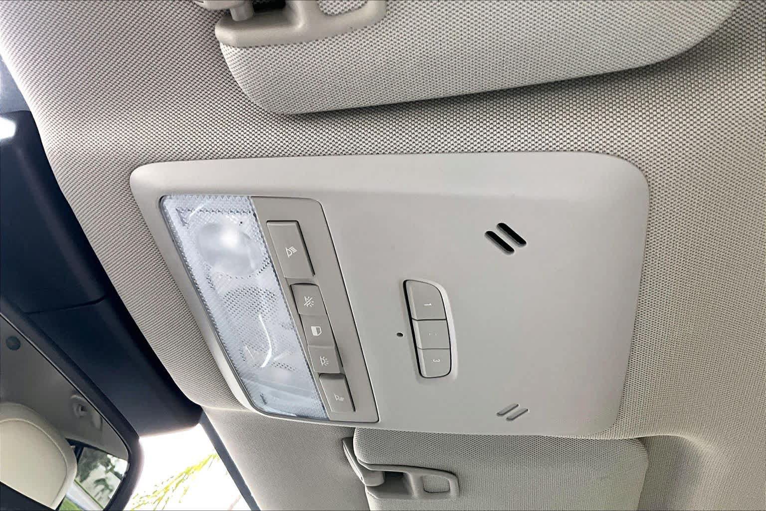 Used 2020 Buick Encore Essence w/ Safety Package II FWD image 32