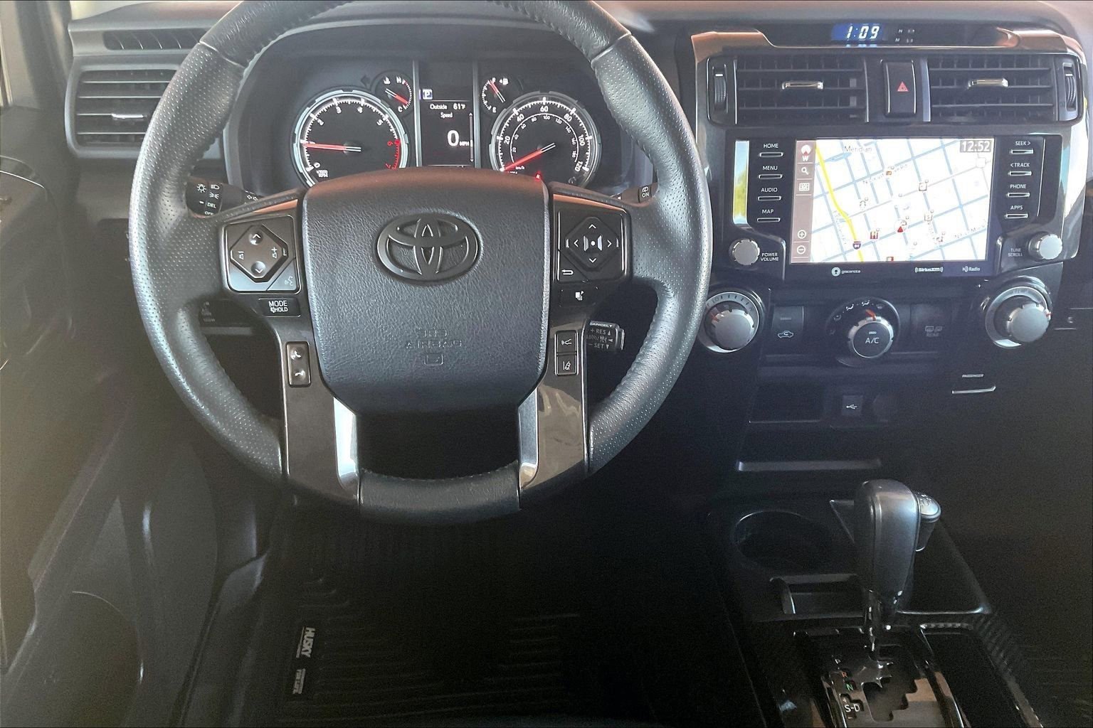 Used 2021 Toyota 4Runner Venture AWD/4WD image 8
