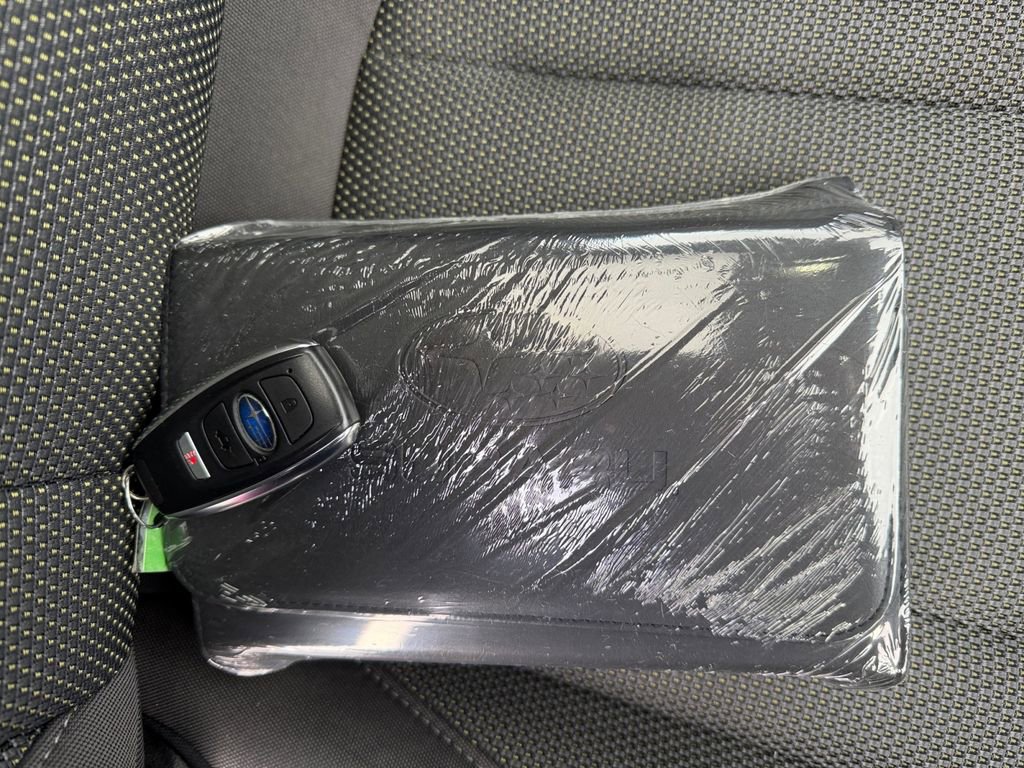 Certified 2024 Subaru Crosstrek 2.0i Premium image 33