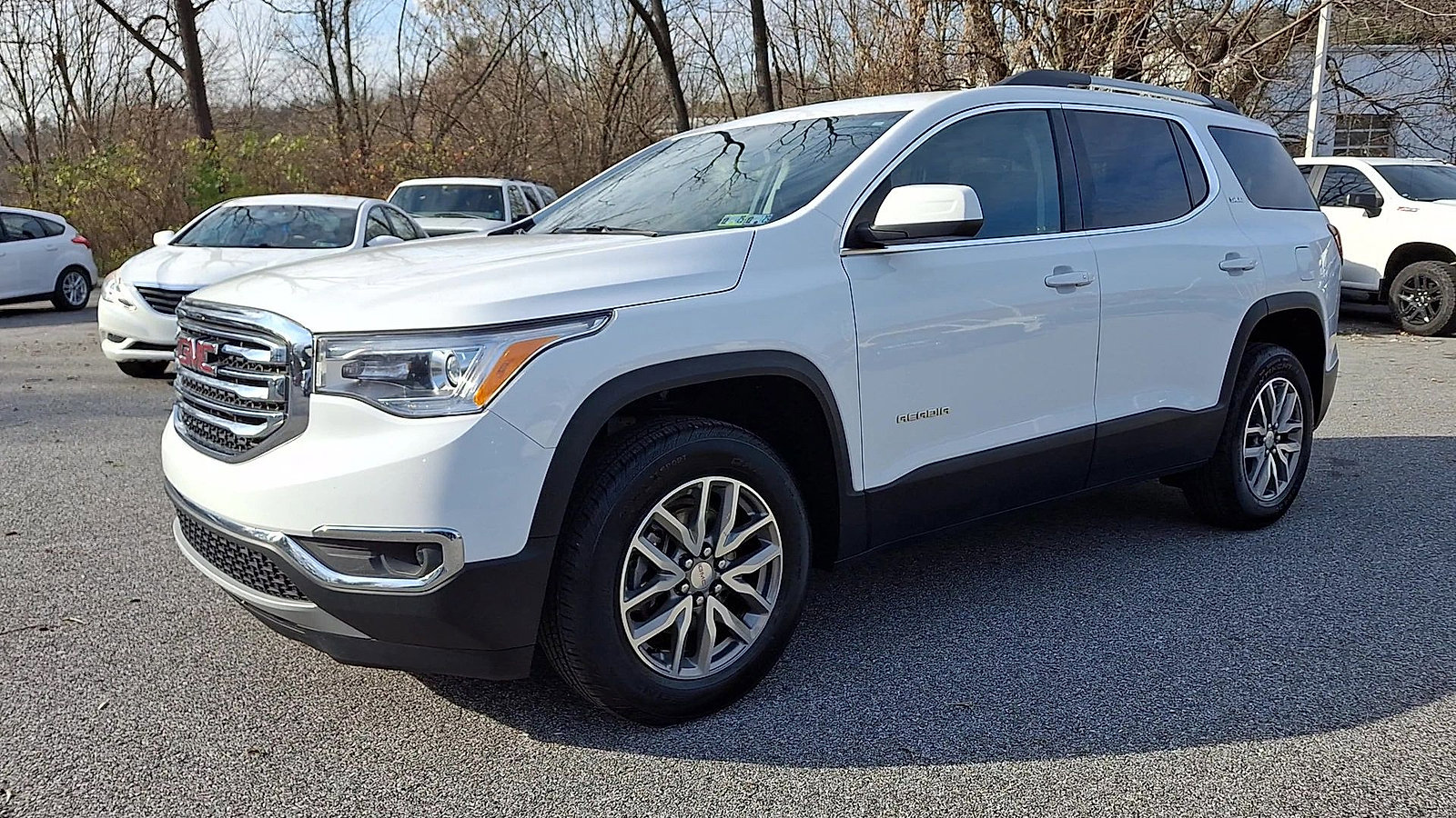 Certified 2019 GMC Acadia SLE w/ Driver Alert Package I image 4