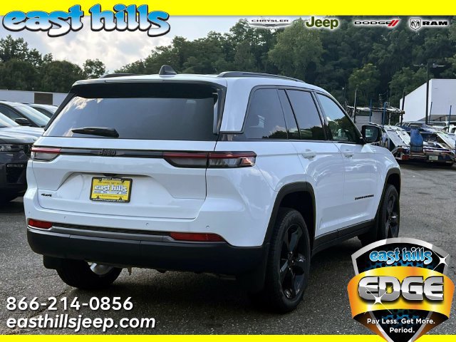 New 2026 Jeep Grand Cherokee Limited w/ Limited Altitude Package AWD/4WD image 2