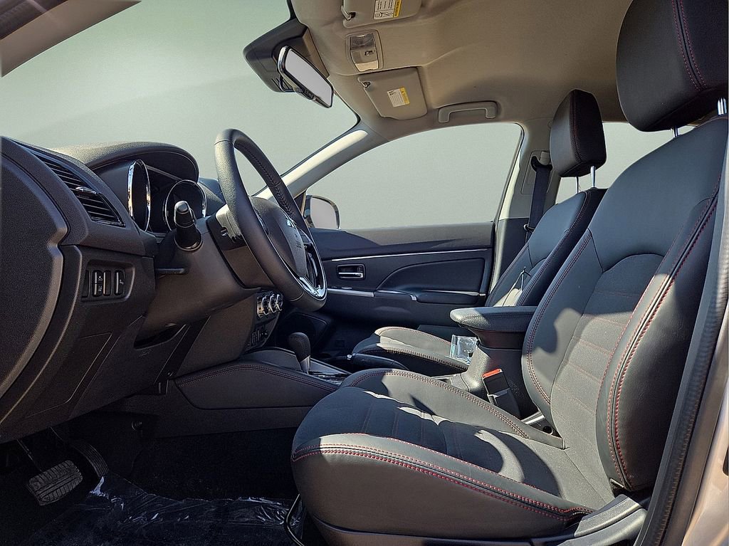 Used 2026 Mitsubishi Outlander Sport SE image 23