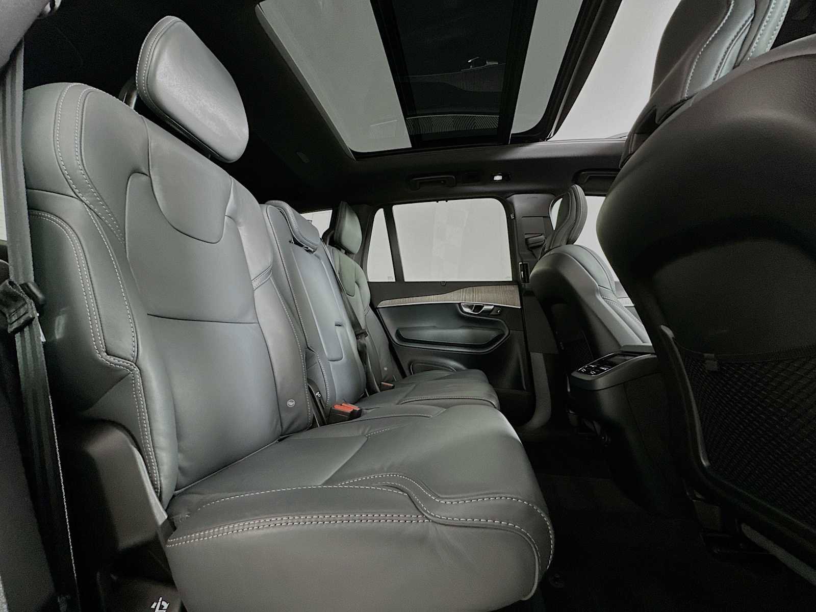Certified 2023 Volvo XC90 B6 Ultimate image 27