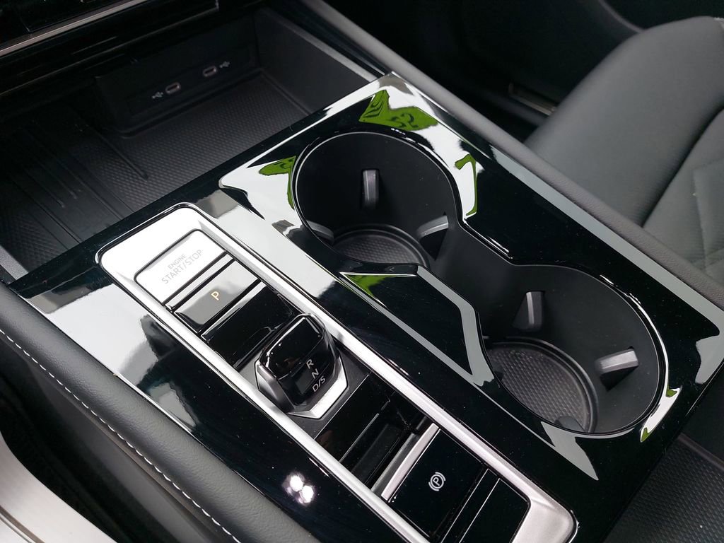 Used 2025 Volkswagen Atlas Cross Sport SE image 20