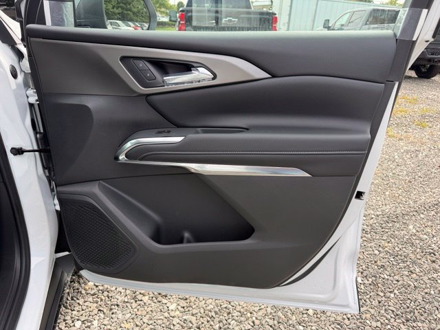 New 2027 Chevrolet Traverse LT w/ Driver Confidence Package FWD image 16