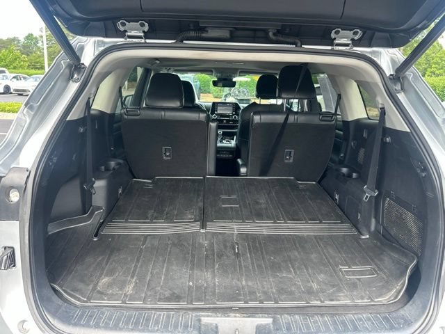 Used 2021 Toyota Highlander XLE AWD/4WD image 10