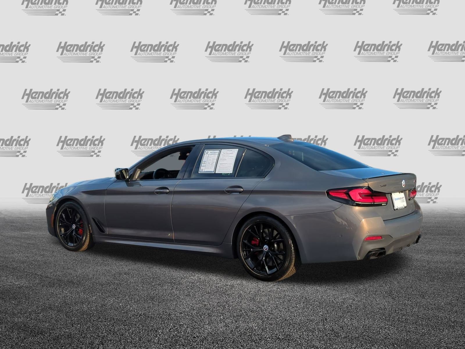 Used 2023 BMW M550i xDrive w/ Dynamic Handling Package image 8
