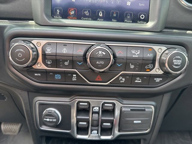 Used 2022 Jeep Wrangler Unlimited Sahara w/ Cold Weather Group image 20