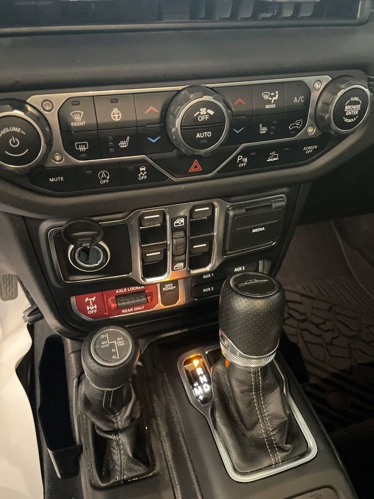 Used 2024 Jeep Gladiator Mojave image 12