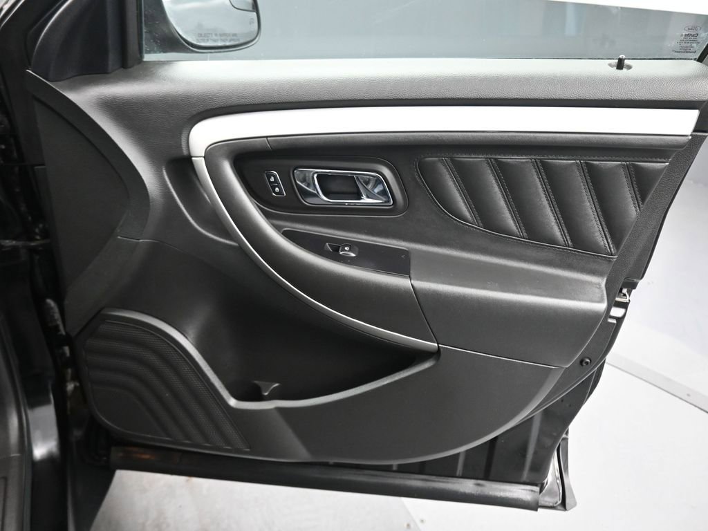 Used 2018 Ford Taurus SEL image 35