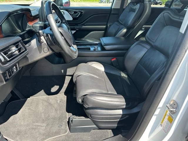 Used 2023 Lincoln Aviator Grand Touring w/ Equipment Group 301A AWD/4WD image 24