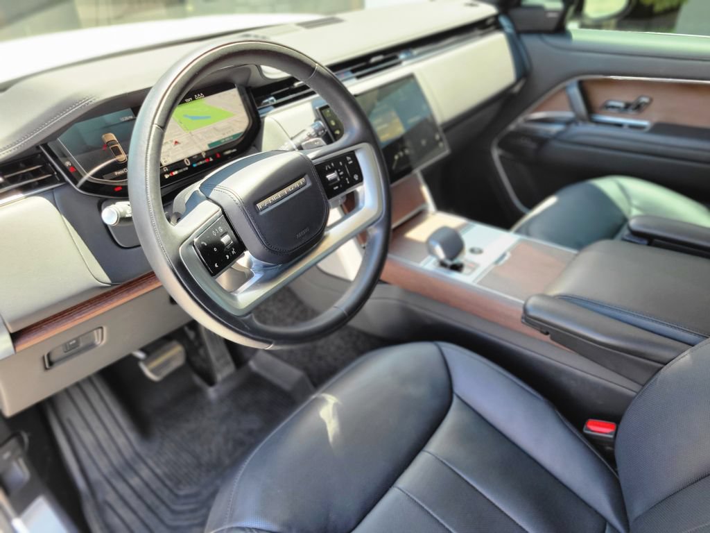 Used 2024 Land Rover Range Rover SE AWD/4WD image 18