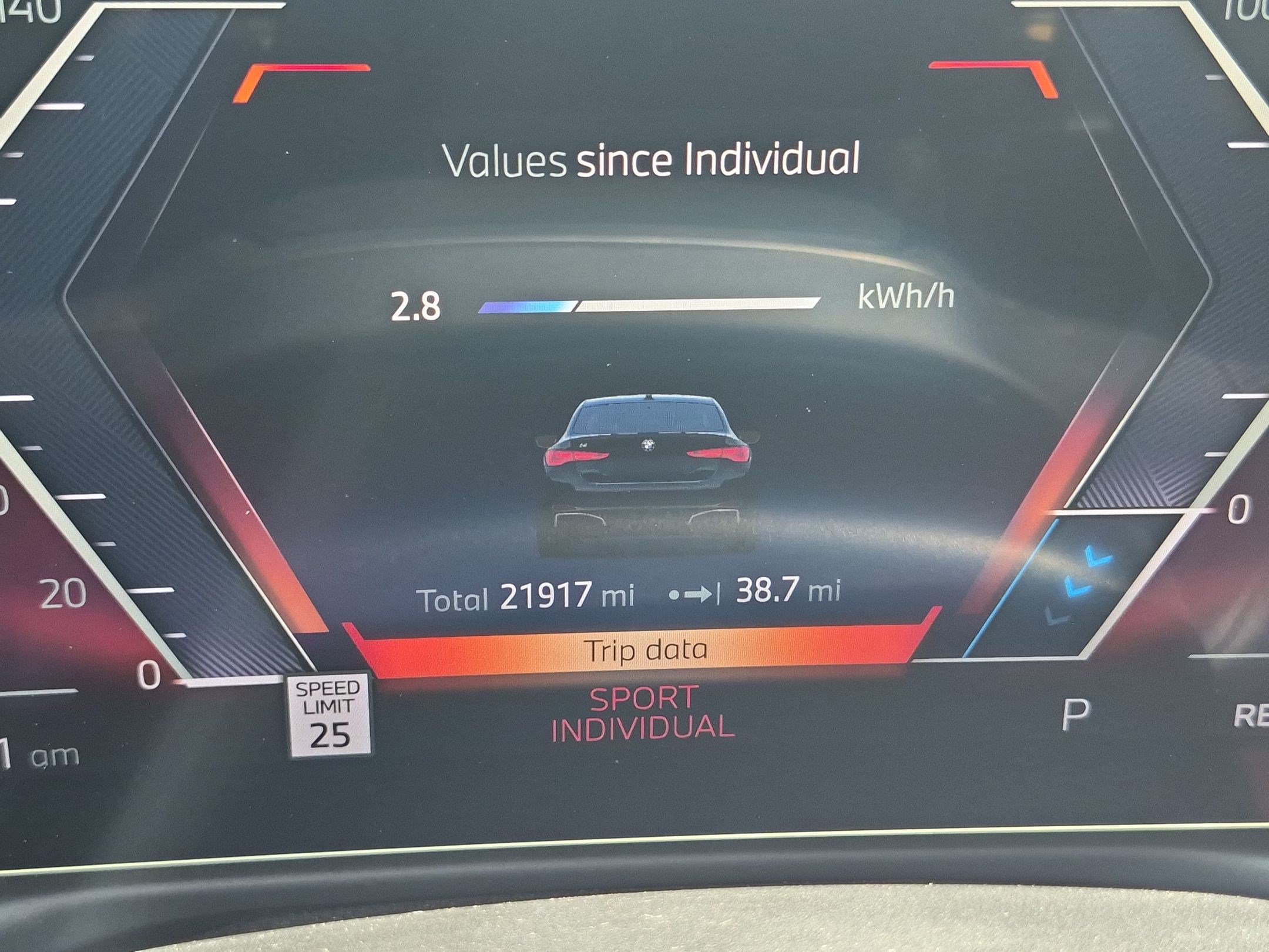 Used 2025 BMW i4 eDrive40 w/ Parking Assistance Package RWD image 22
