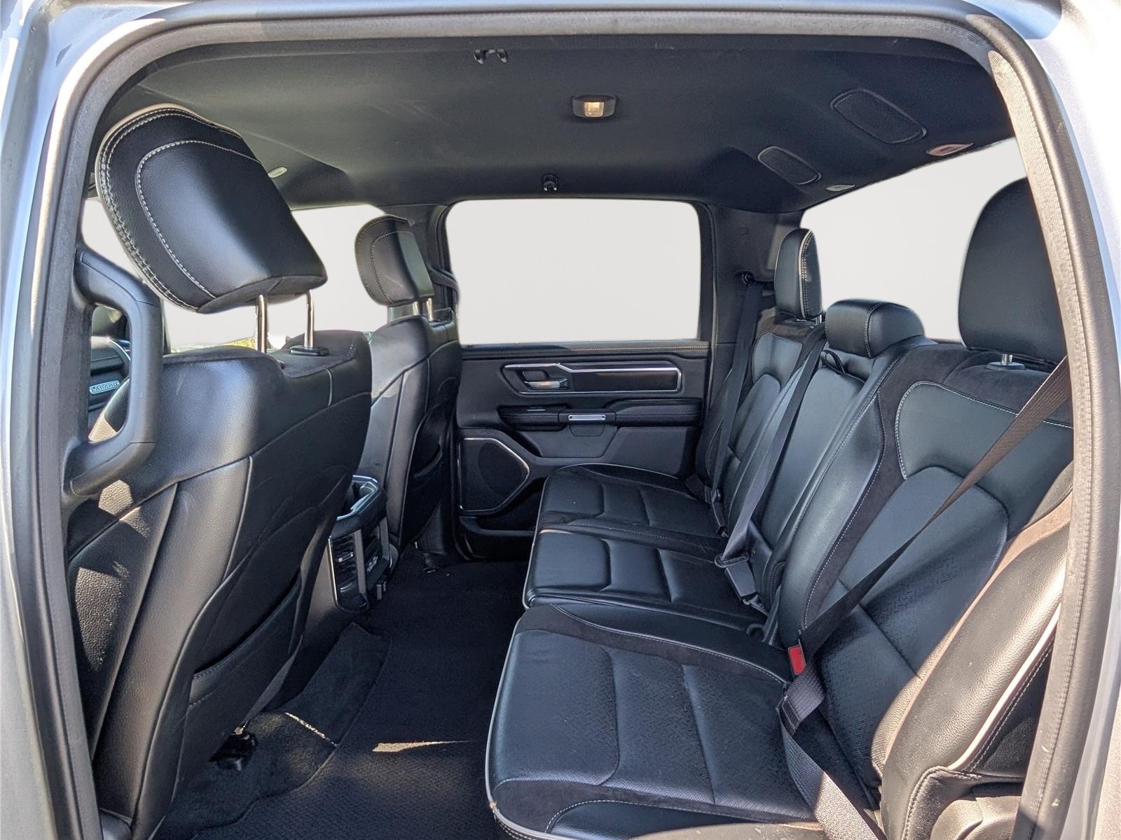 Used 2024 RAM 1500 Laramie RWD image 12