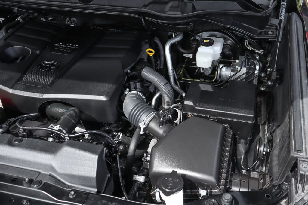 Used 2023 Toyota Tundra SR5 w/ TRD Off-Road Package image 15