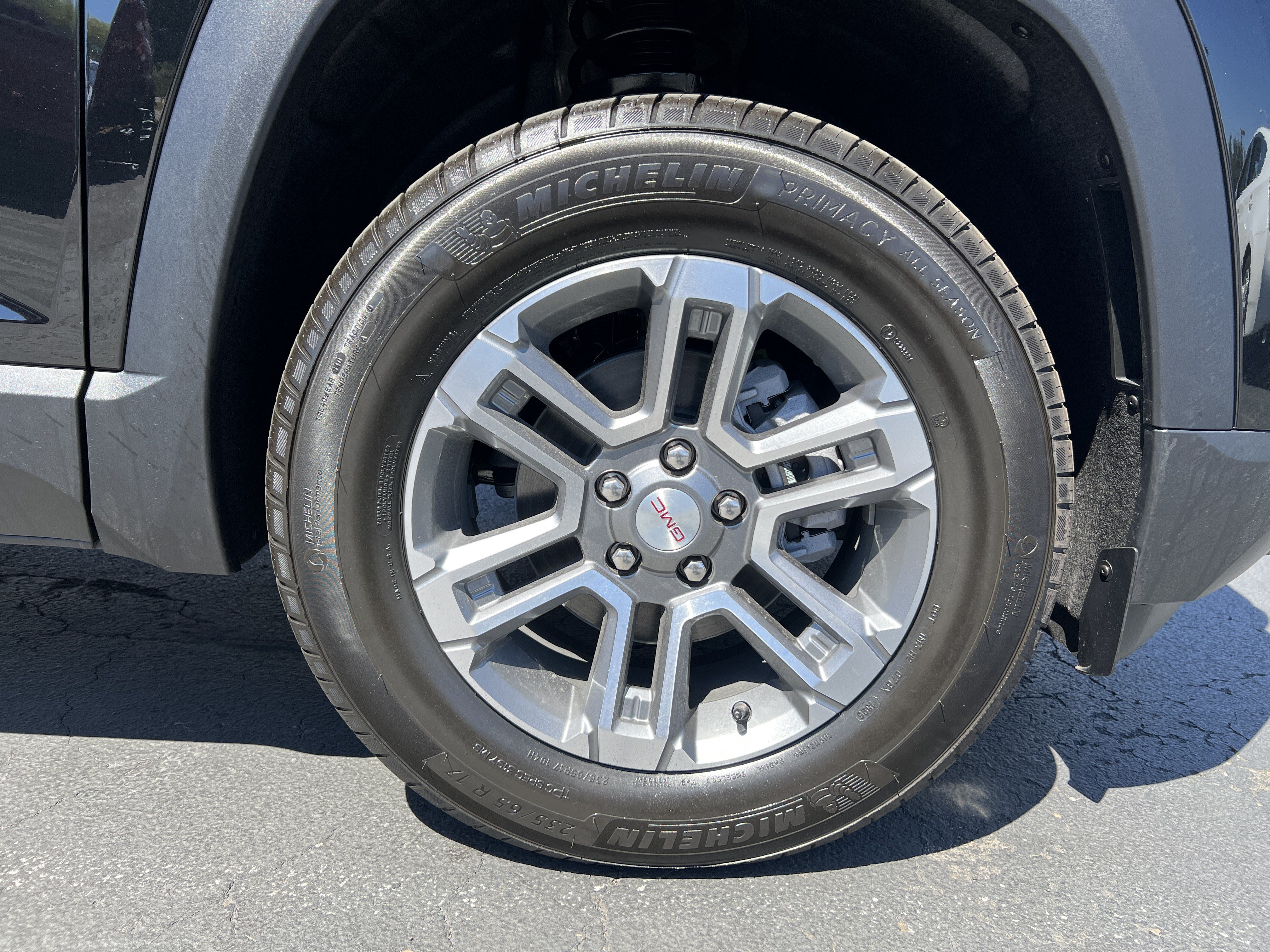 New 2027 GMC Terrain Elevation w/ Technology Package II AWD/4WD image 11
