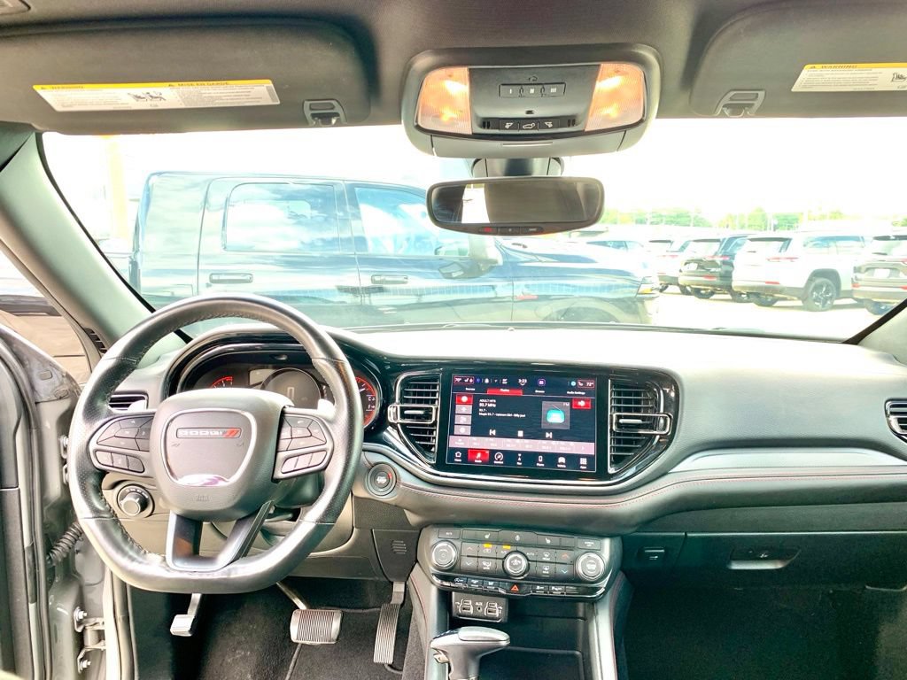 Used 2025 Dodge Durango GT RWD image 16