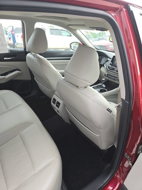 Used 2021 Nissan Altima 2.5 Platinum AWD/4WD image 30