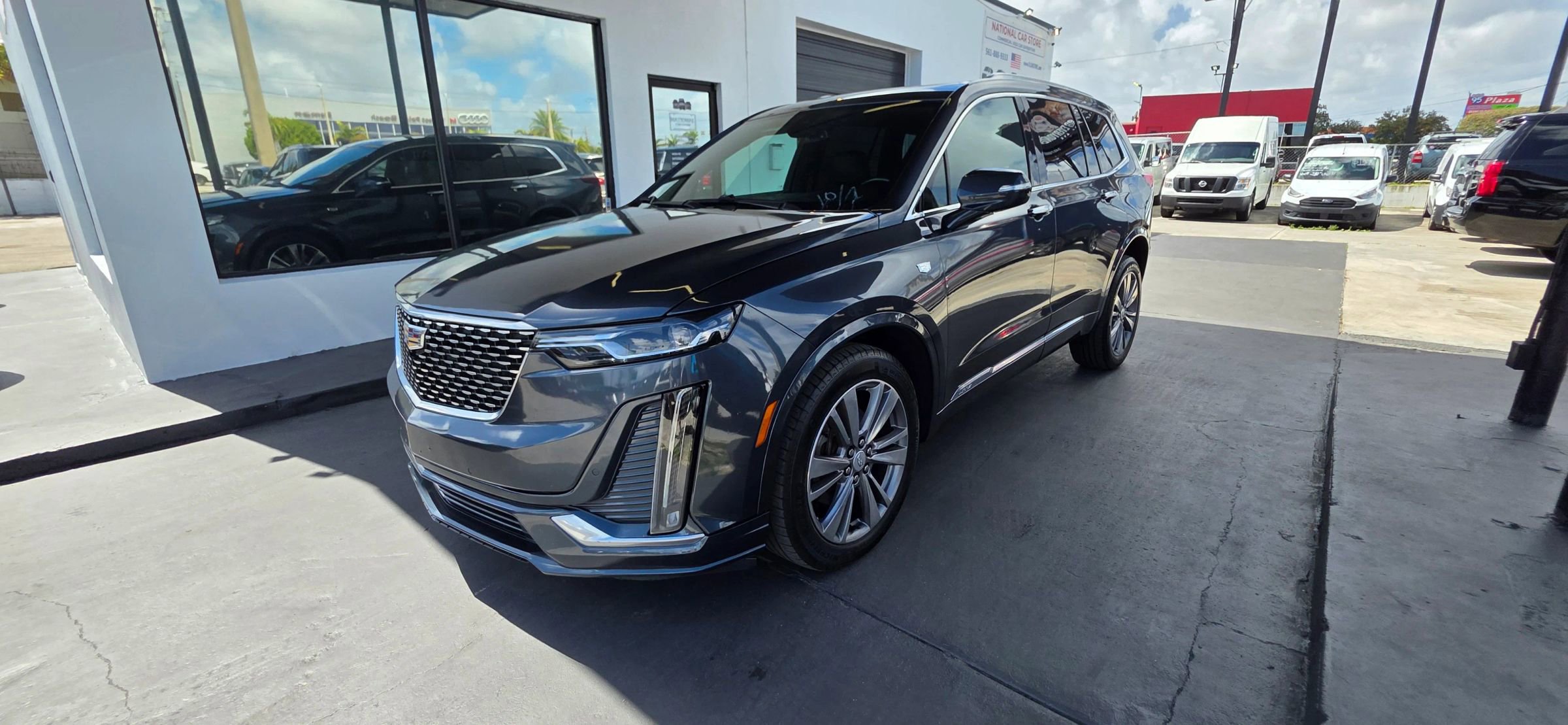 Used 2020 Cadillac XT6 Premium Luxury image 3