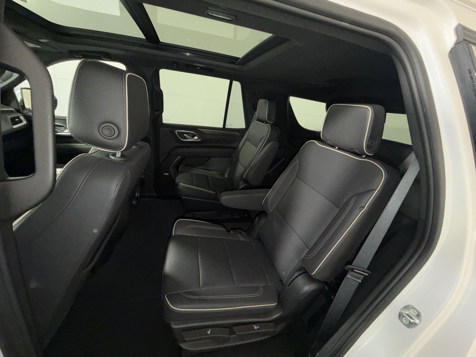 Used 2023 Chevrolet Tahoe Premier image 25