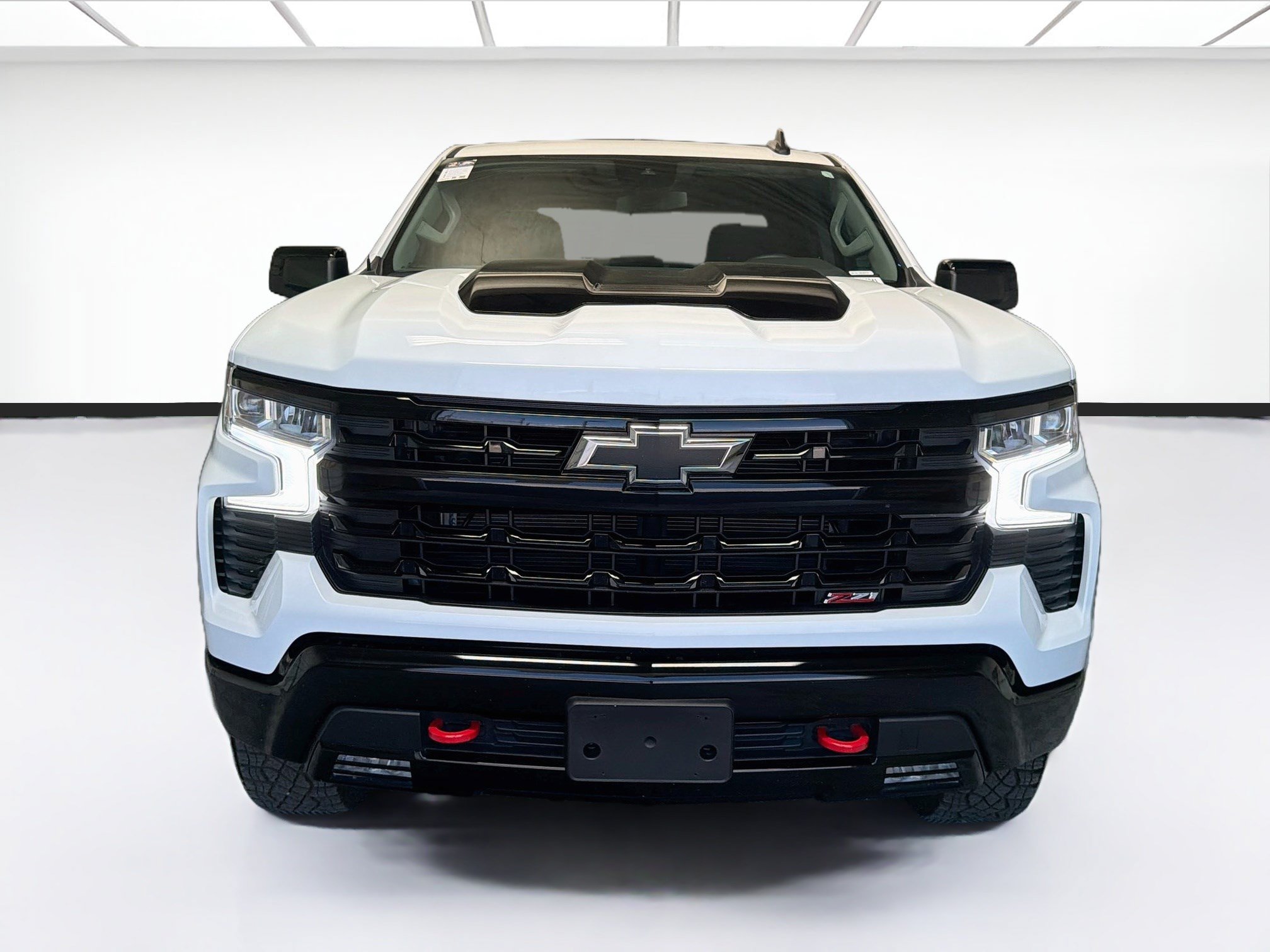 Used 2025 Chevrolet Silverado 1500 LT Trail Boss w/ Protection Package AWD/4WD image 2