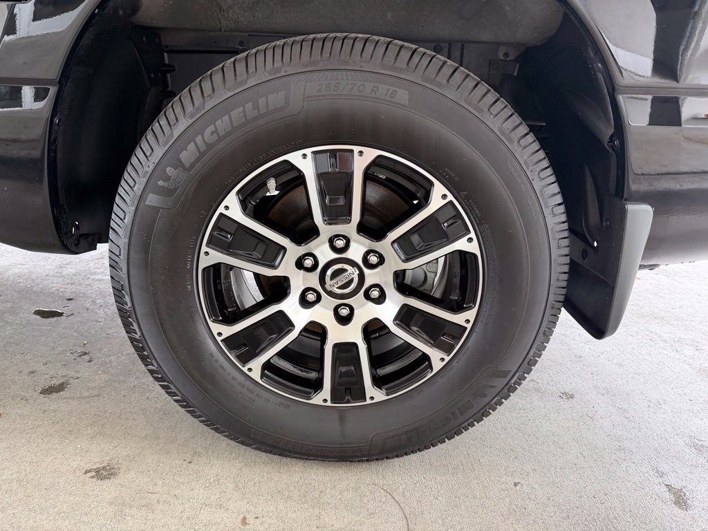 Used 2021 Nissan Titan SV w/ SV Convenience Package RWD image 19