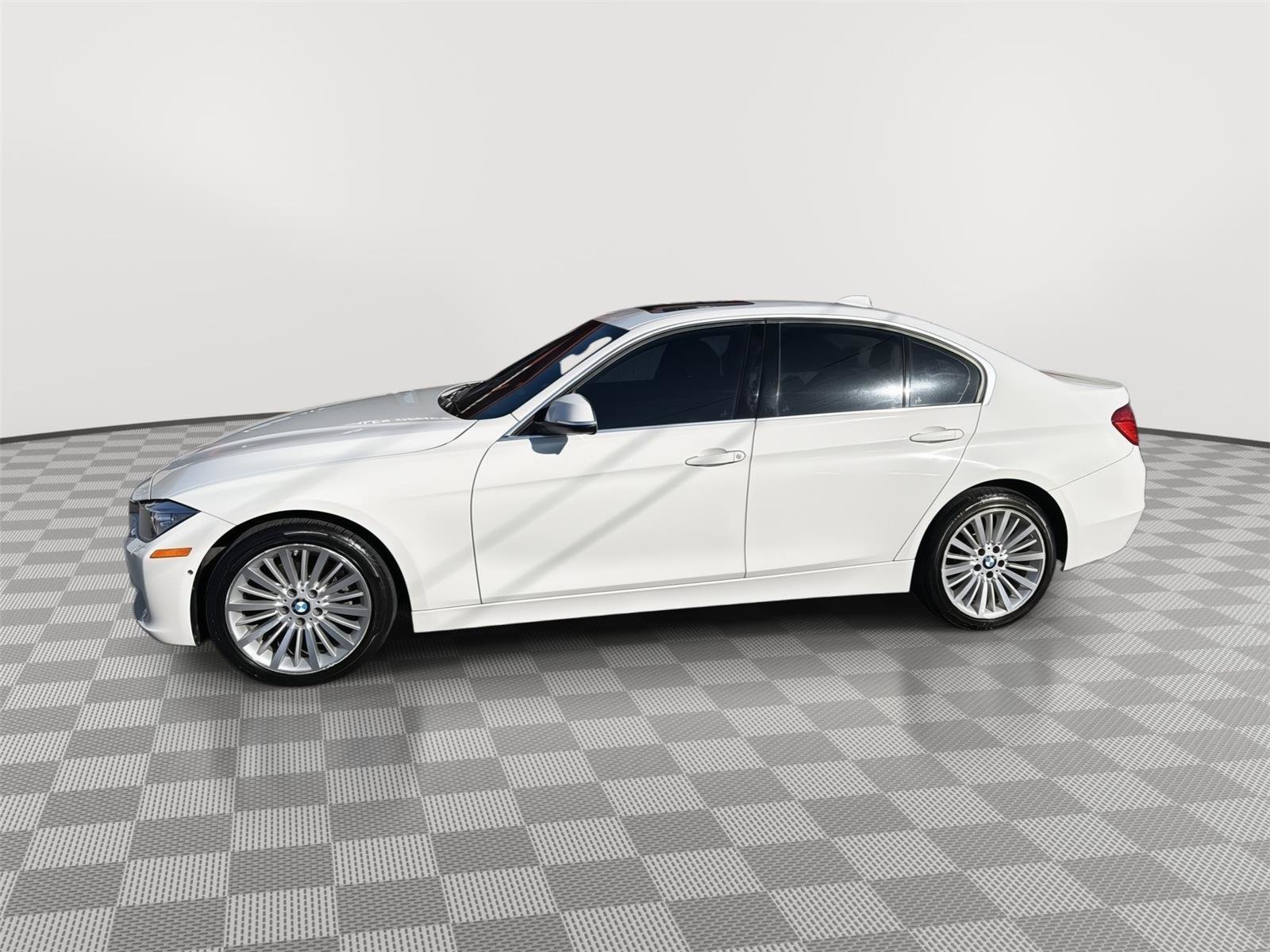 Used 2013 BMW 328i xDrive Sedan image 1
