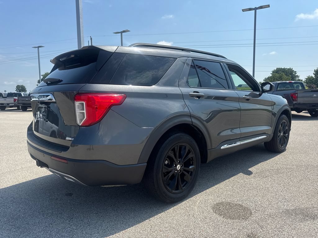 Used 2020 Ford Explorer XLT w/ Equipment Group 202A AWD/4WD image 6