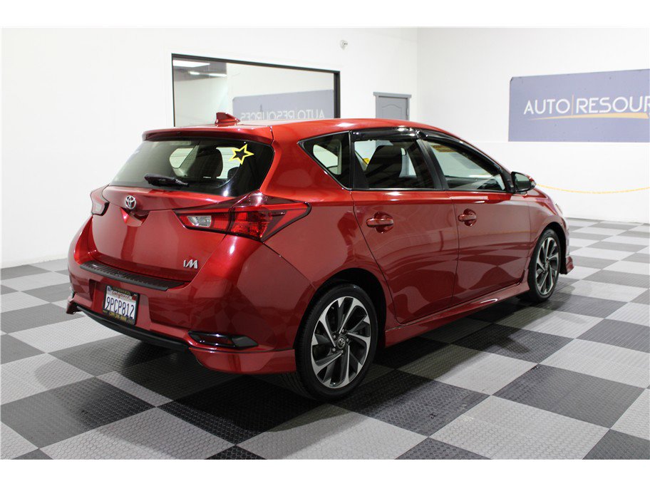 Used 2018 Toyota Corolla iM w/ All-Weather Mat Package image 4