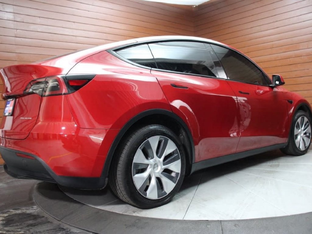 Used 2023 Tesla Model Y Long Range AWD/4WD image 4