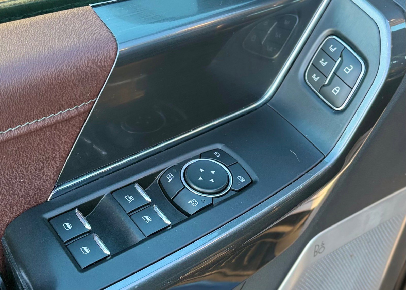 Certified 2022 Ford F150 Lariat w/ Equipment Group 502A High image 30