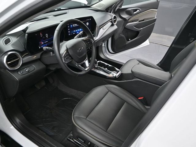 Used 2025 Chevrolet Trax ACTIV w/ Driver Confidence Package FWD image 5