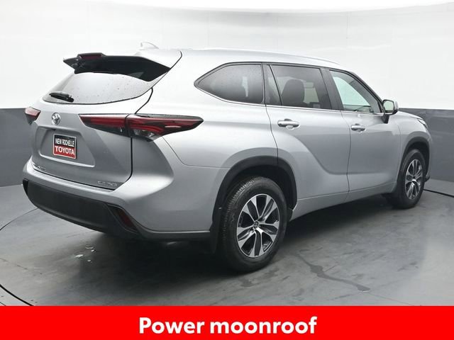 Certified 2024 Toyota Highlander XLE image 7