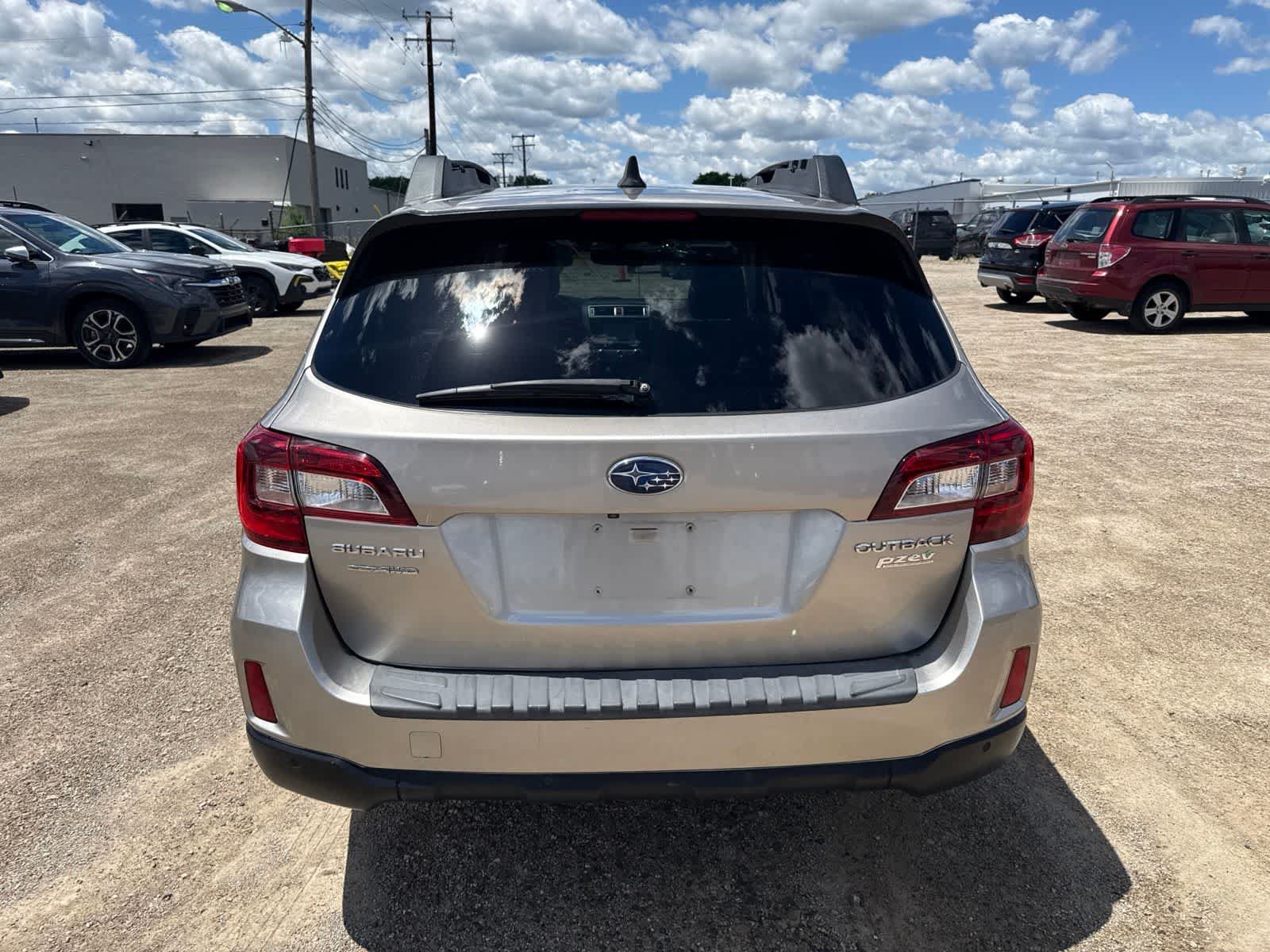 Used 2017 Subaru Outback 2.5i Limited AWD/4WD image 13