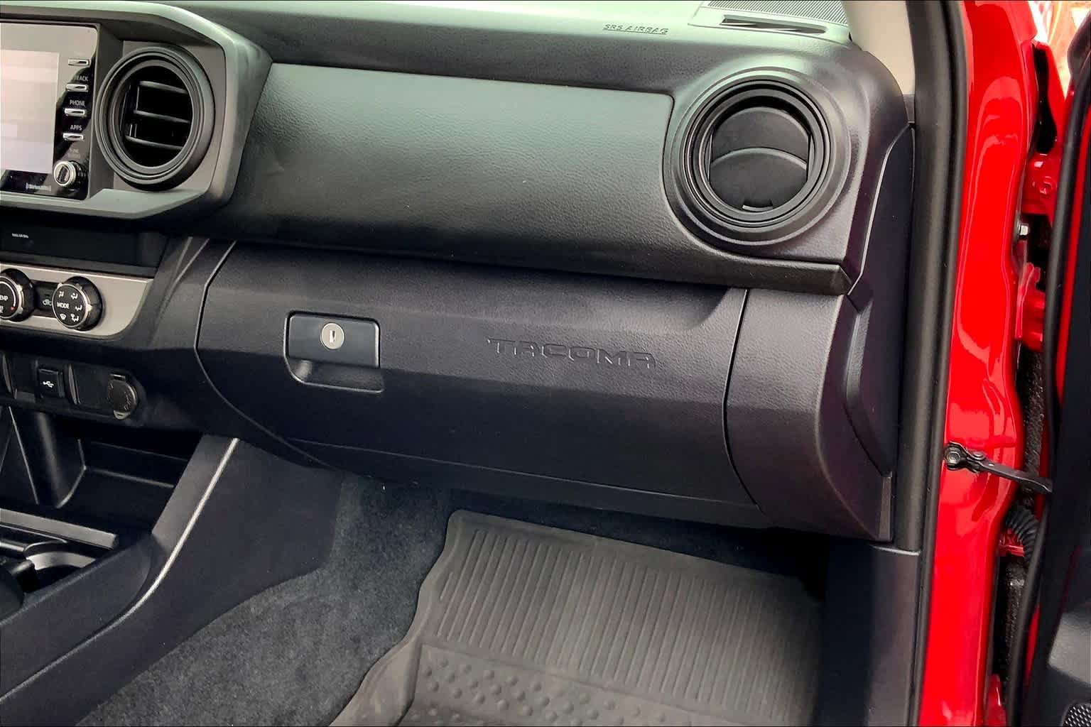 Used 2020 Toyota Tacoma SR w/ SR Convenience Package RWD image 17