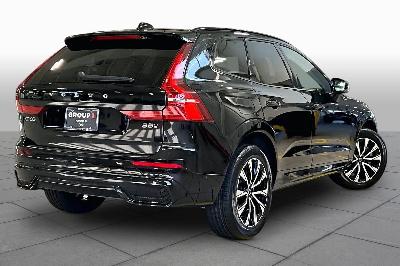 Certified 2024 Volvo XC60 B5 Plus w/ Protection Package Premier AWD/4WD image 13