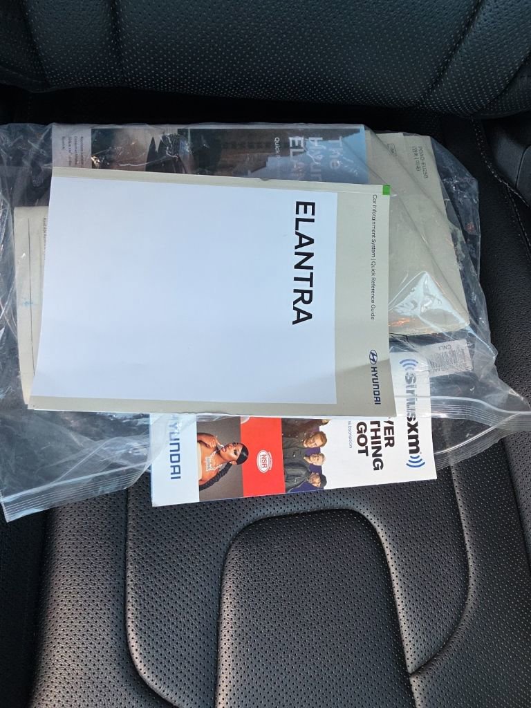 Used 2023 Hyundai Elantra Limited image 46