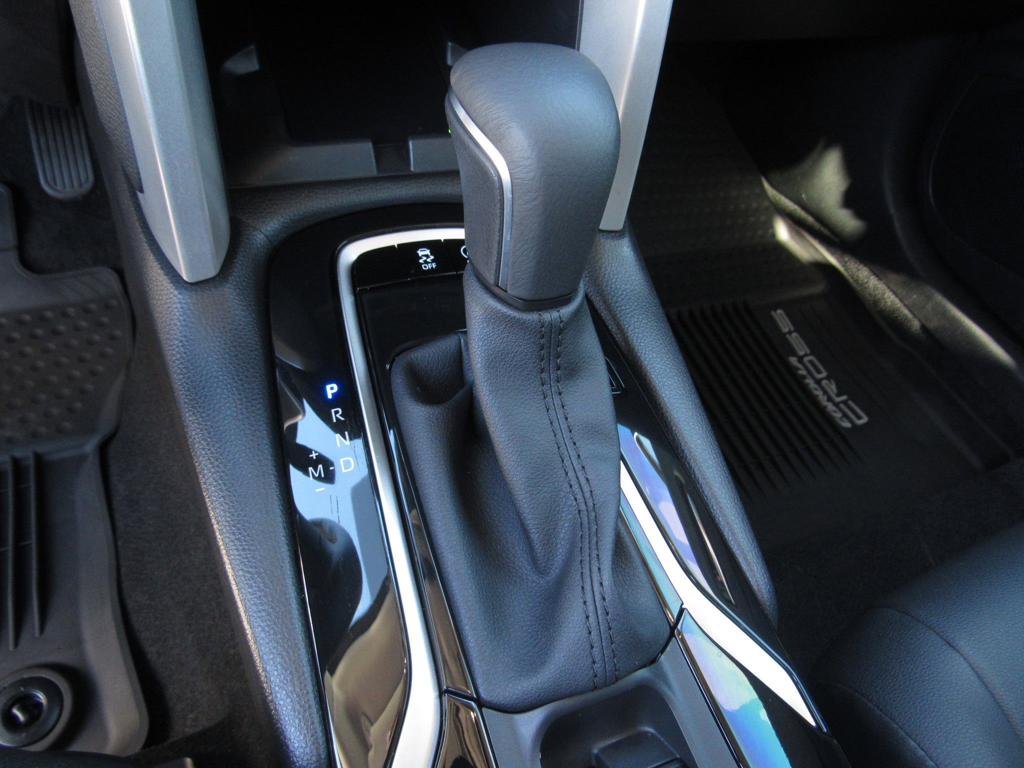 Used 2025 Toyota Corolla Cross XLE image 22