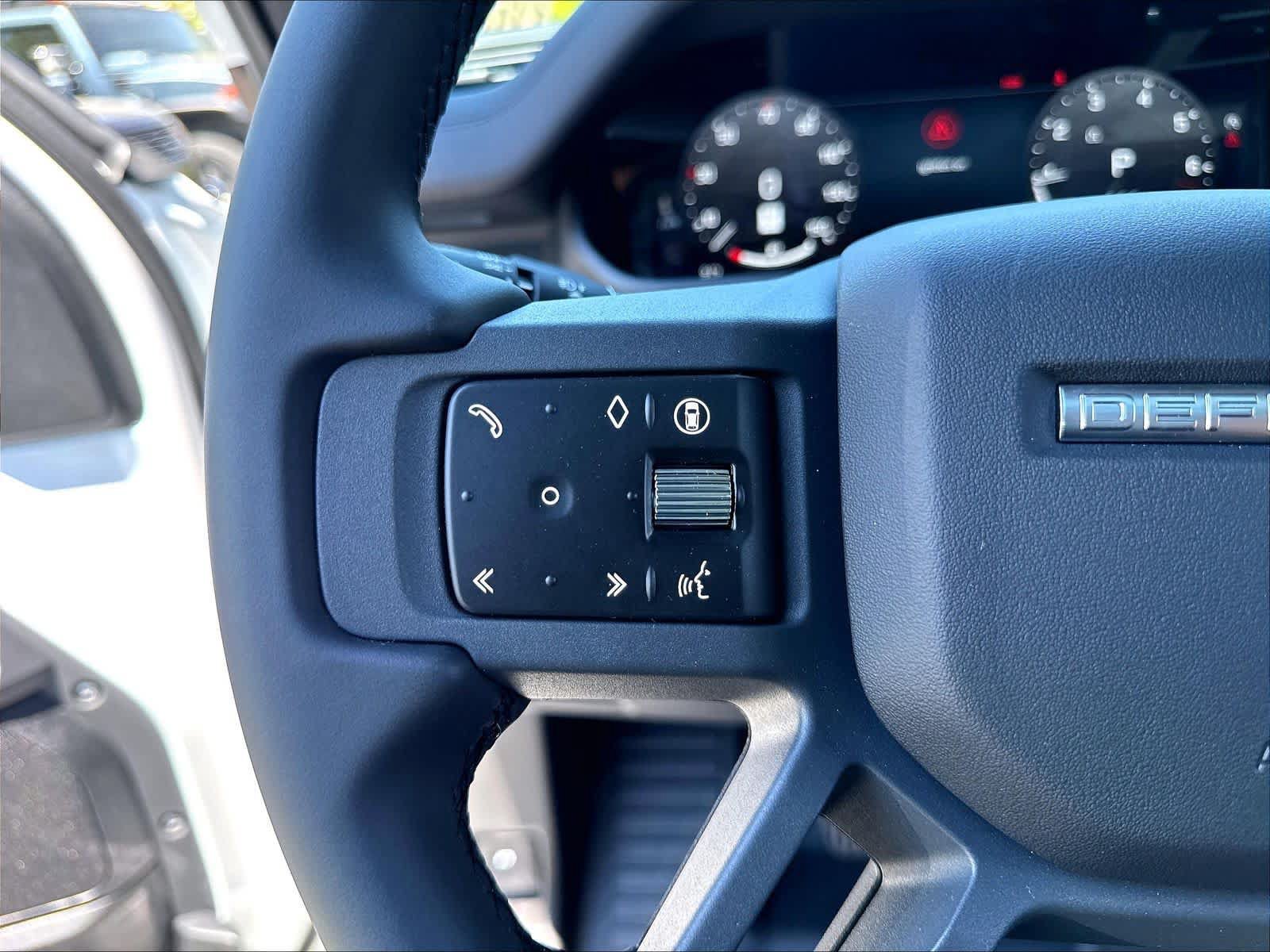 New 2026 Land Rover Defender 110 X-Dynamic SE AWD/4WD image 17