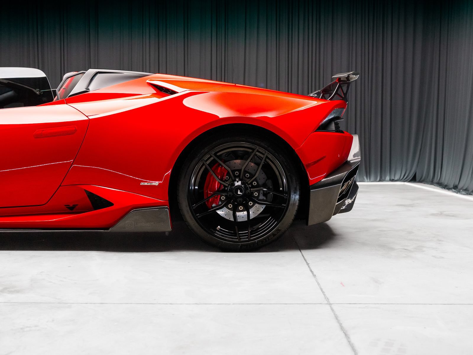 Used 2017 Lamborghini Huracan LP 610-4 AWD/4WD image 43