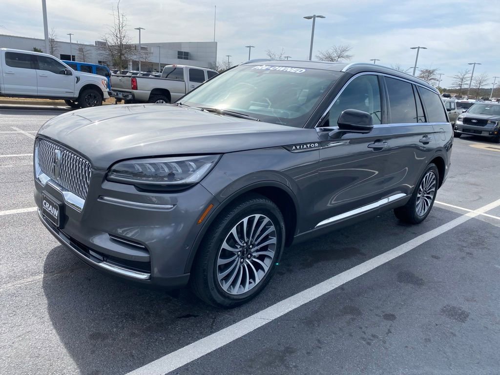 Used 2022 Lincoln Aviator Reserve w/ Equipment Group 201A image 3